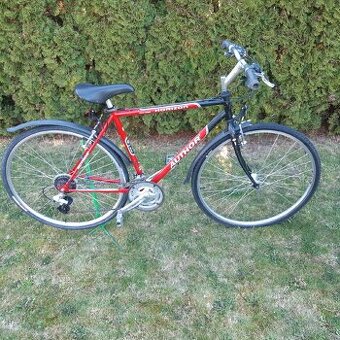 Jízdní kolo trekingové