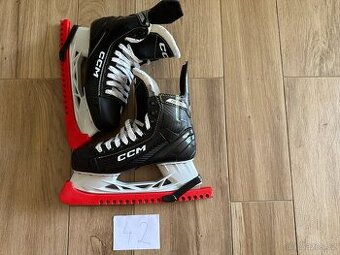 Hokejove korcule CCM AS550 - velkost 42