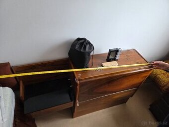 Skříň na peřiny plus noční stolek