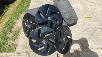 ID.4 plechové disky 19" + originální poklice