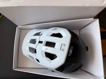 Helma Poc KORTAL race mips