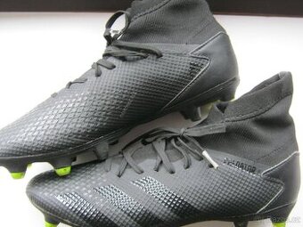 Kotníkové kopačky ADIDAS PREDATOR vel. 41 1/2 (7,5)