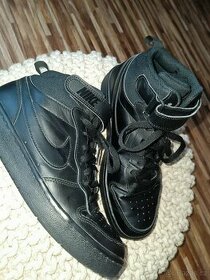 Kotníkové boty tenisky Nike vel. 40