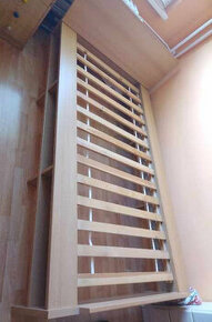 Dřevěná postel 120x200 úložný prostor po stranách + matrace