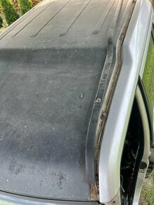 Krycí lišta na střechu Land Rover Discovery 3