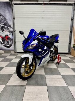 Yamaha YZF-R125 2010 TOP STAV PO GO ZÁRUKA
