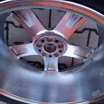 Mercedes ML/GLE ALU 265/45/R20 TOP