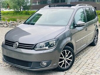 Volkswagen Touran 2.0TDI MANUÁL KAMERA VÝHŘEV TAŽNÉ HIGHLINE