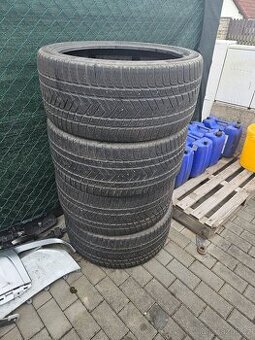 PNEU ZIMNÍ PIRELLI SCORPION 285/35 R22