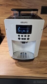 KRUPS ESSENTIAL EA816170 bílý