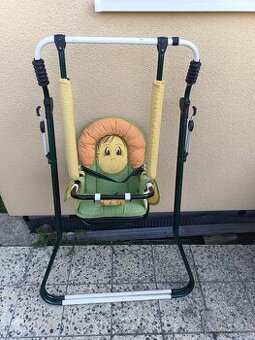 Dětská rozkládací houpačka.