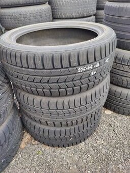 225/45 R18 3 ks m+s (81)