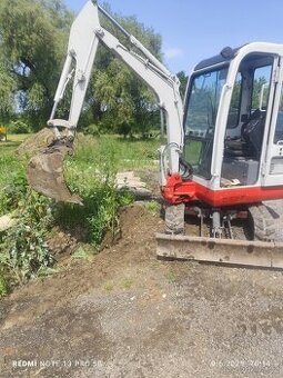 Takeuchi tb 016