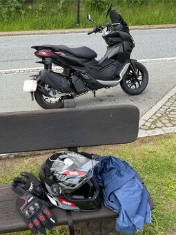 Aprilie sr 125 gt