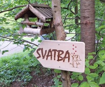 Dřevěné svatební dekorace