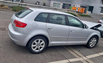 Vůz na náhradní díly Audi A3 8P Sportback 2010 CCZA LTV LX7W