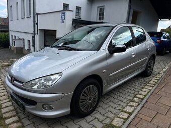 Peugeot 206 1.4i 65kW KLIMA, SERV.KN