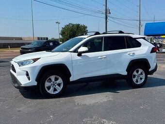 Toyota RAV4 XLE 2.5L – 2020, automat