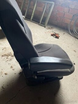 Sedačka na traktor