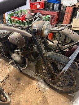 Čz 150 C patinovka