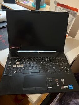 Herní notebook Asus