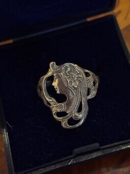 Prodám dobový, secesní  prsten stříbrný