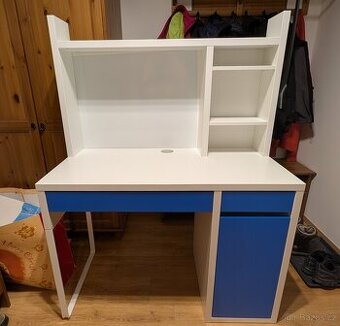 Pracovní stůl Ikea Micke + policový díl