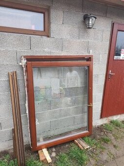 Dřevěné okna a balkónové dveře