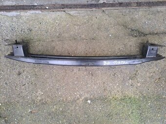 VolksWagen Passat B6 zadní nosník nárazníku