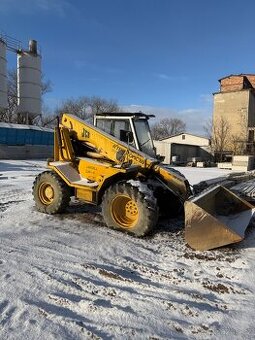 Teleskopický nakladač JCB