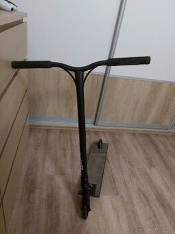 Addict Equalizer - freestyle koloběžka