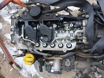Renault trafic motor 2.0dci M9R vivaro