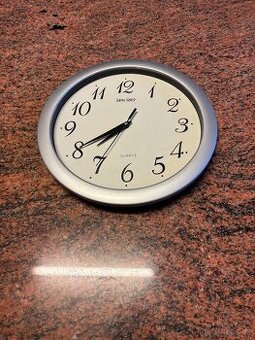 Nástěnné hodiny Jane Grey – stříbrný design