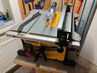 Stolní pila DeWALT DWE7485