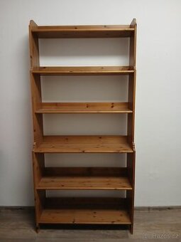 Dřevěný regál Lekskvik