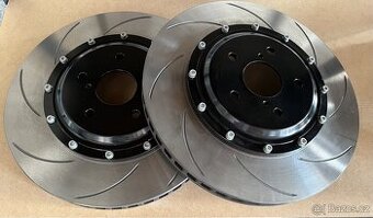 Nove predni kotouce Toyota Yaris GR