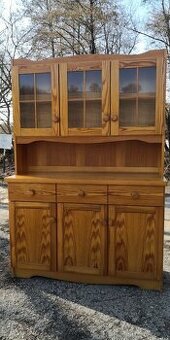 Rustikální příborník