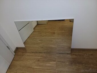 Zrcadlo Vitra Mia 78,5x 62 cm