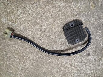 regulátor dobíjení Yamaha FZS 1000 Fazer