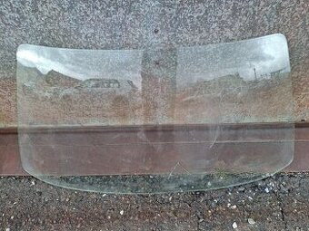 Čelní sklo Favorit