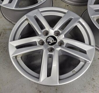 Originál 17" Audi A4 B9 5x112 VW Škoda Seat
