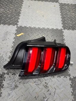 Ford mustang 2015-17 zadni prave svetlo US
