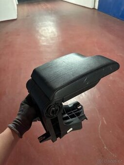 E46 loketní opěrka