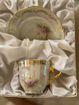 Šálky, dva perleťové