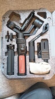 Gimbal Feiyutech Ak2000s.