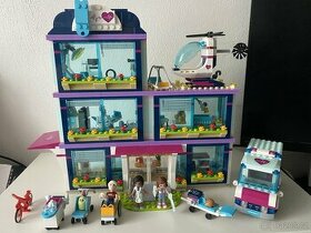 Lego Friends 41318 Nemocnice v Heartlake - 1