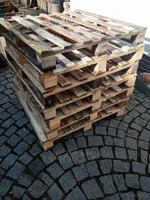 Dřevěná paleta 100 x 100 cm  x 13 cm