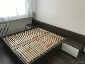 Prodám postel 200x180 s úložným prostorem + 2x noční stolek