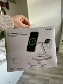 belkin boost charge pro 3-in-1 wireless charger with magsafe