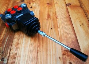 Prodám hydraulický rozvaděč joystick